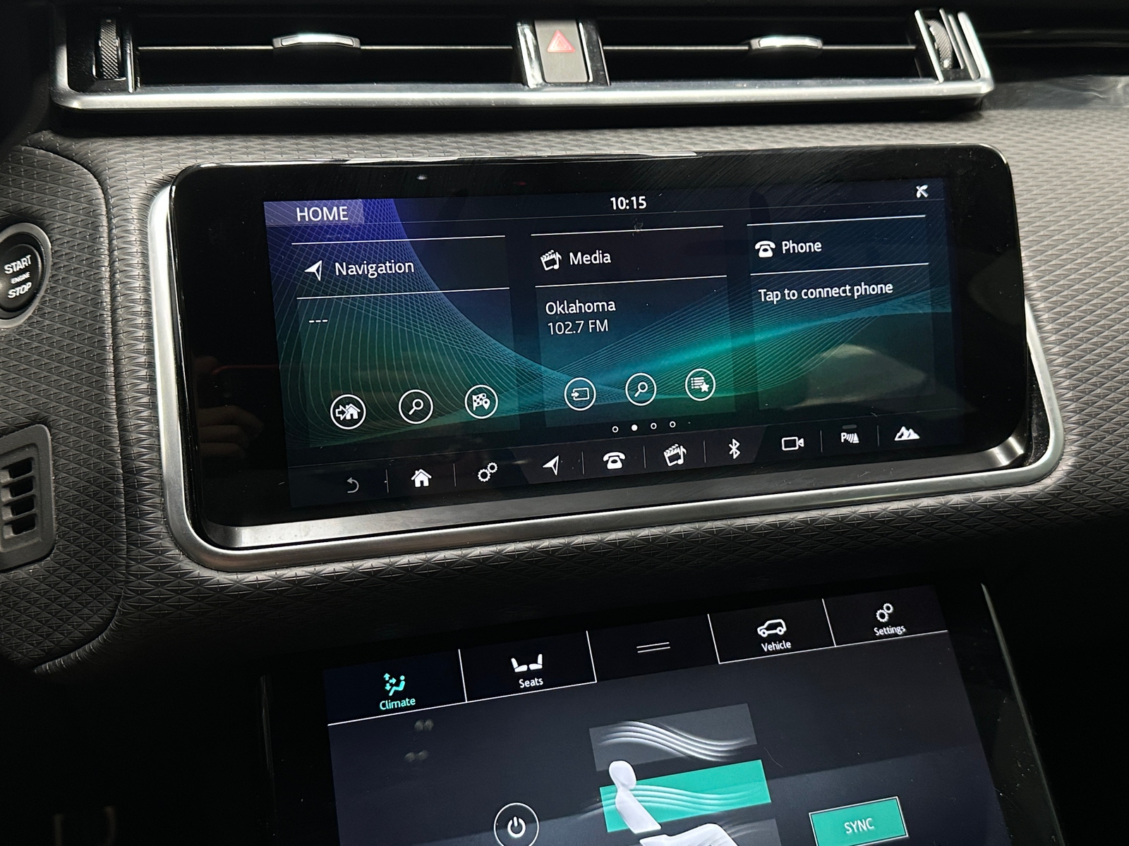 Thumbnail: 2018 Land Rover Range Rover Velar - 3