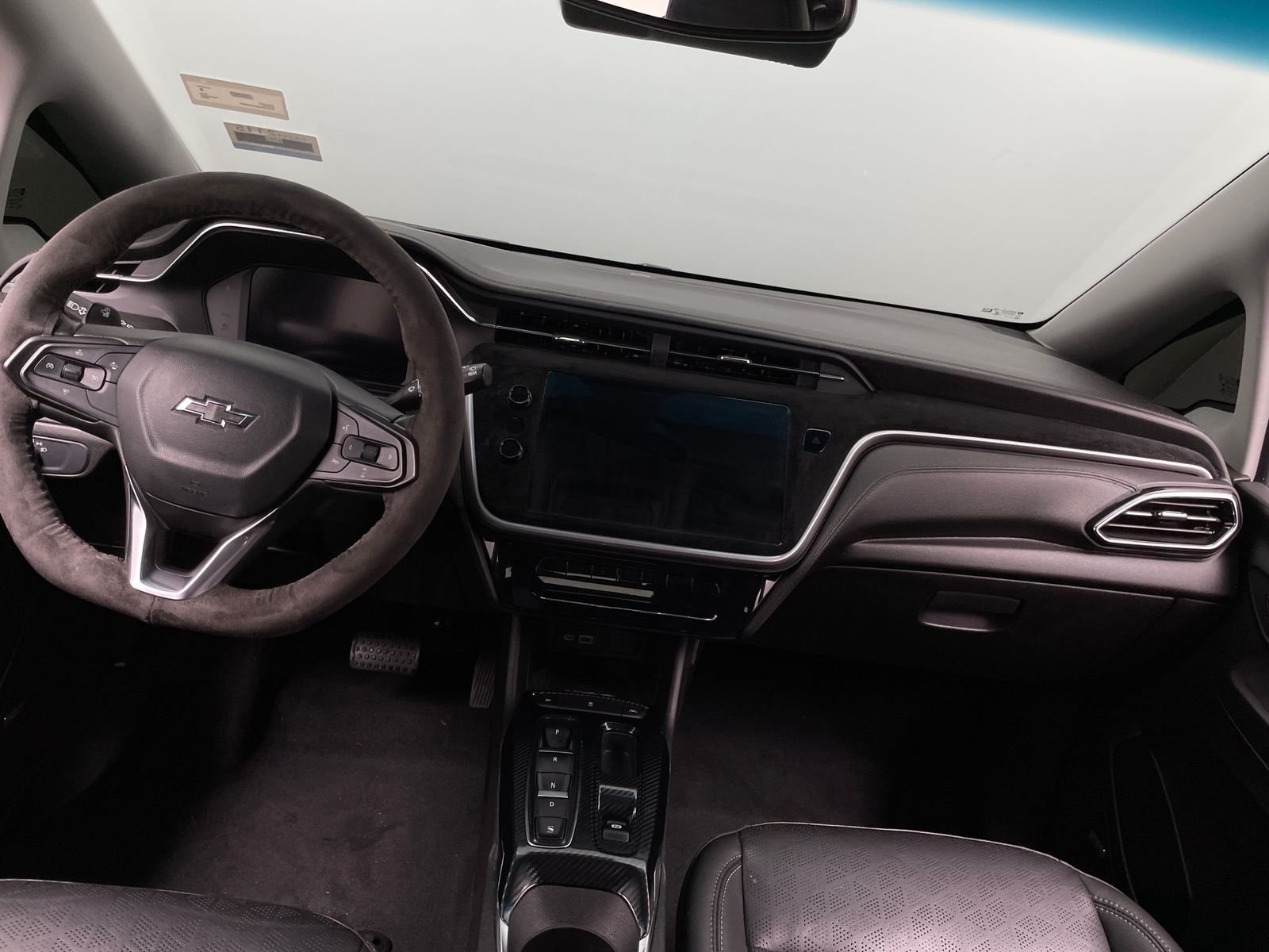 Thumbnail: 2022 Chevrolet Bolt EV - 2