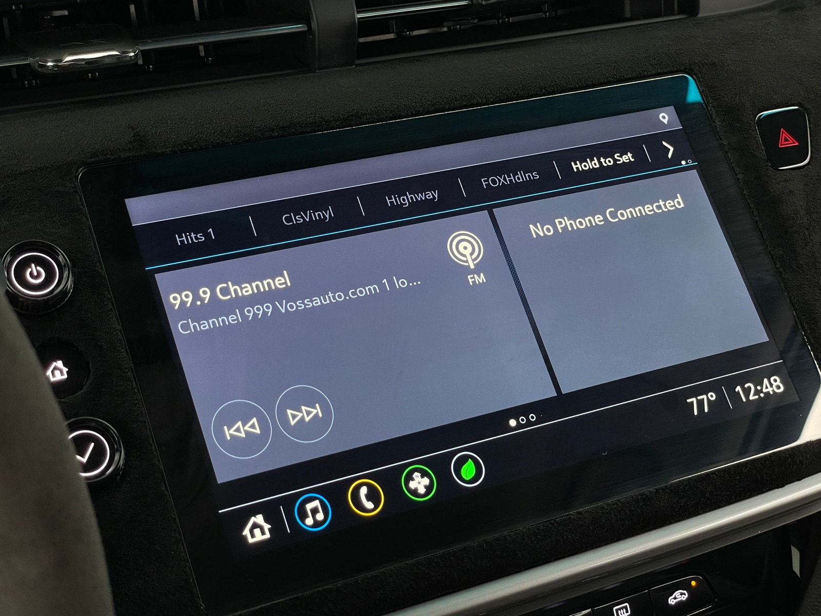 Thumbnail: 2022 Chevrolet Bolt EV - 3