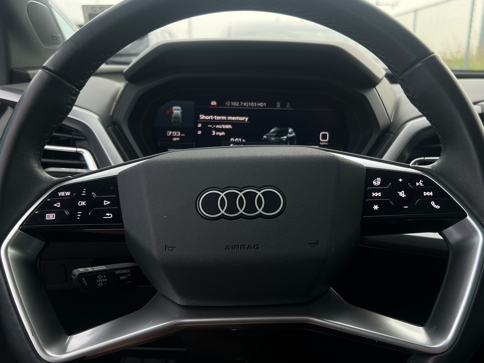 Thumbnail: 2023 Audi Q4 e-tron - 4
