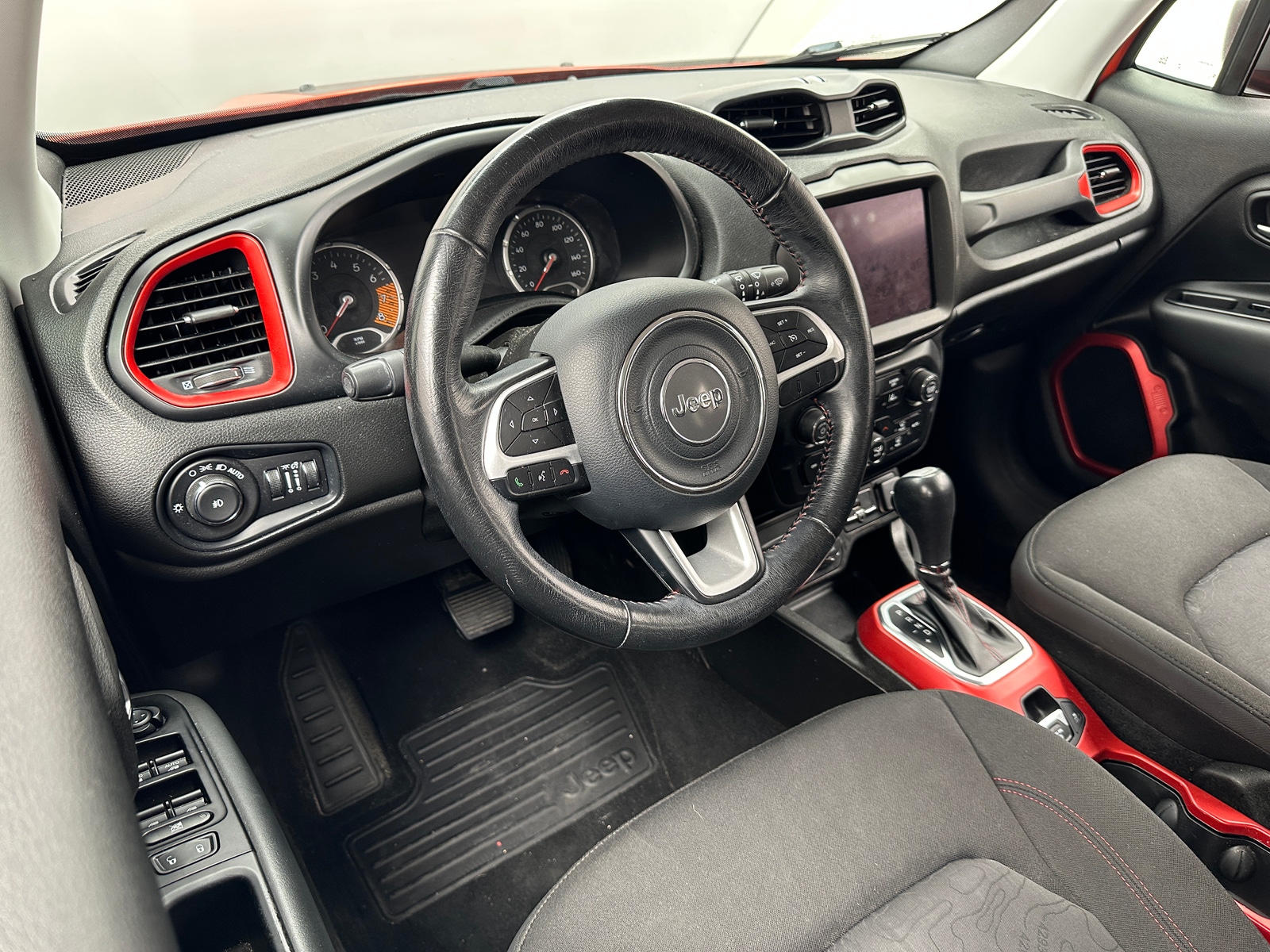 Thumbnail: 2021 Jeep Renegade - 3