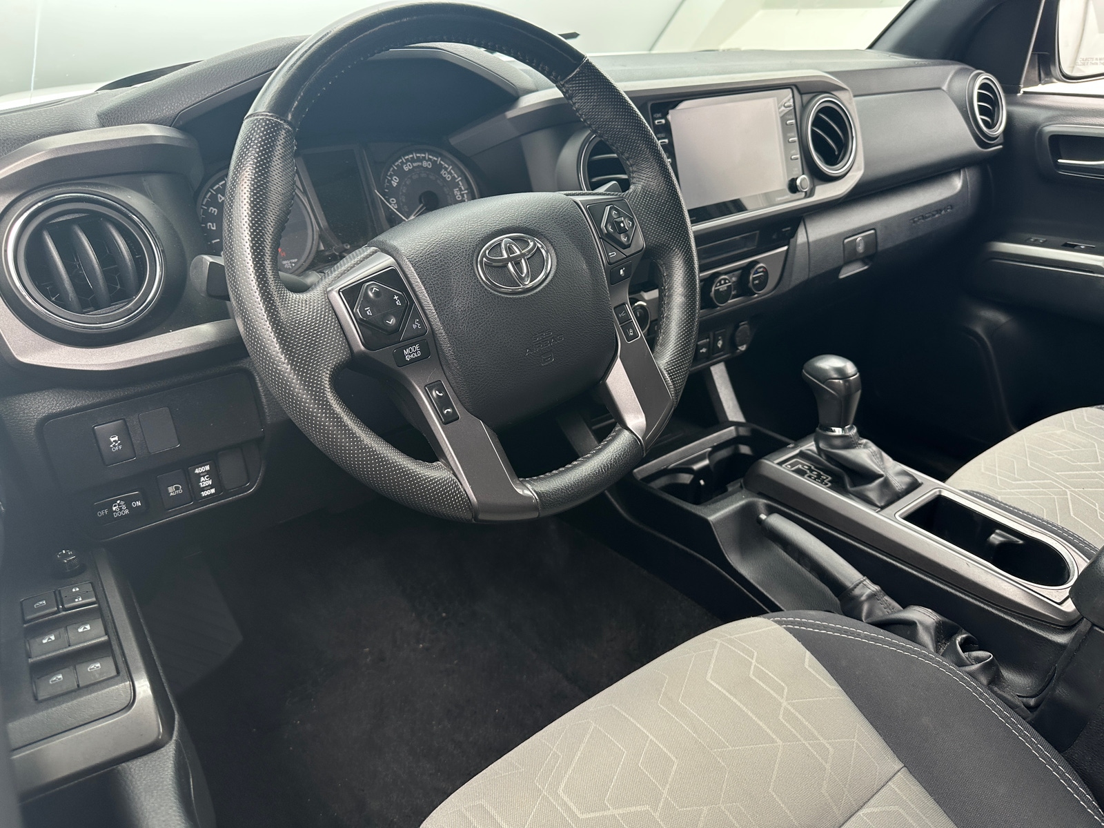 Thumbnail: 2022 Toyota Tacoma - 3