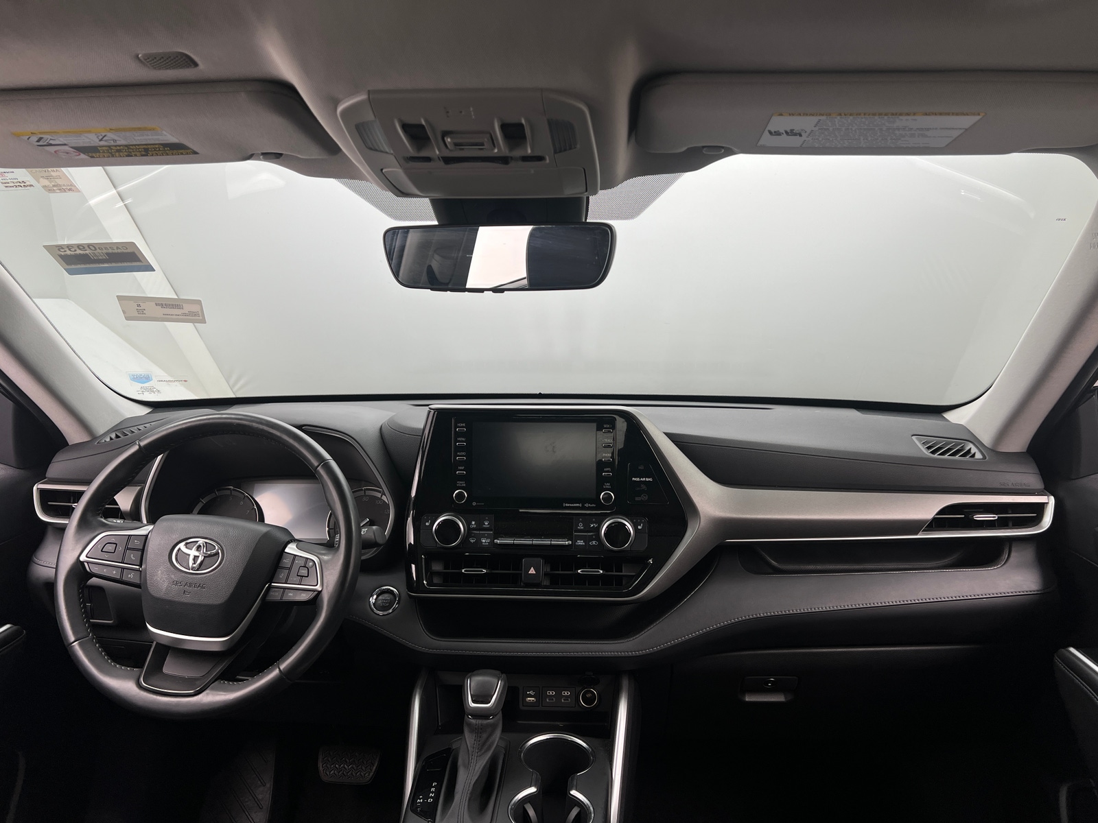 Thumbnail: 2022 Toyota Highlander - 2