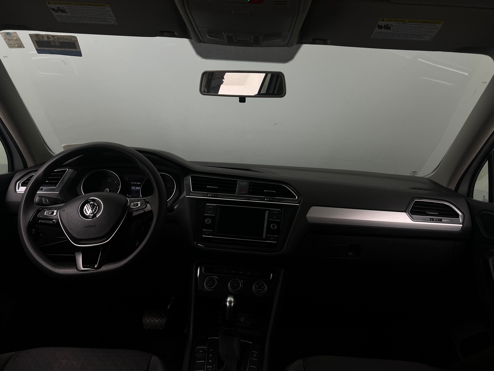 Thumbnail: 2021 Volkswagen Tiguan - 3