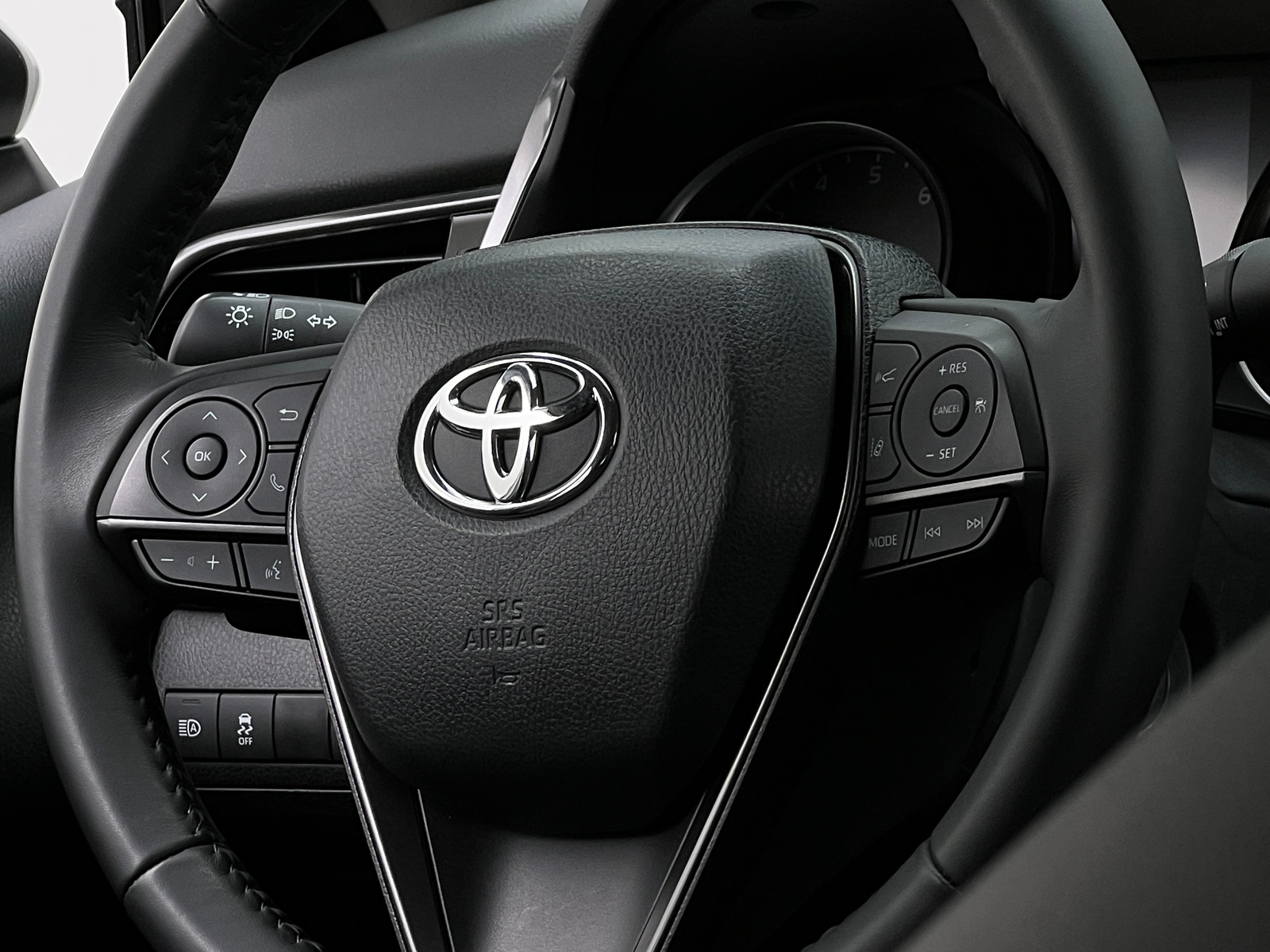 Thumbnail: 2023 Toyota Camry - 4