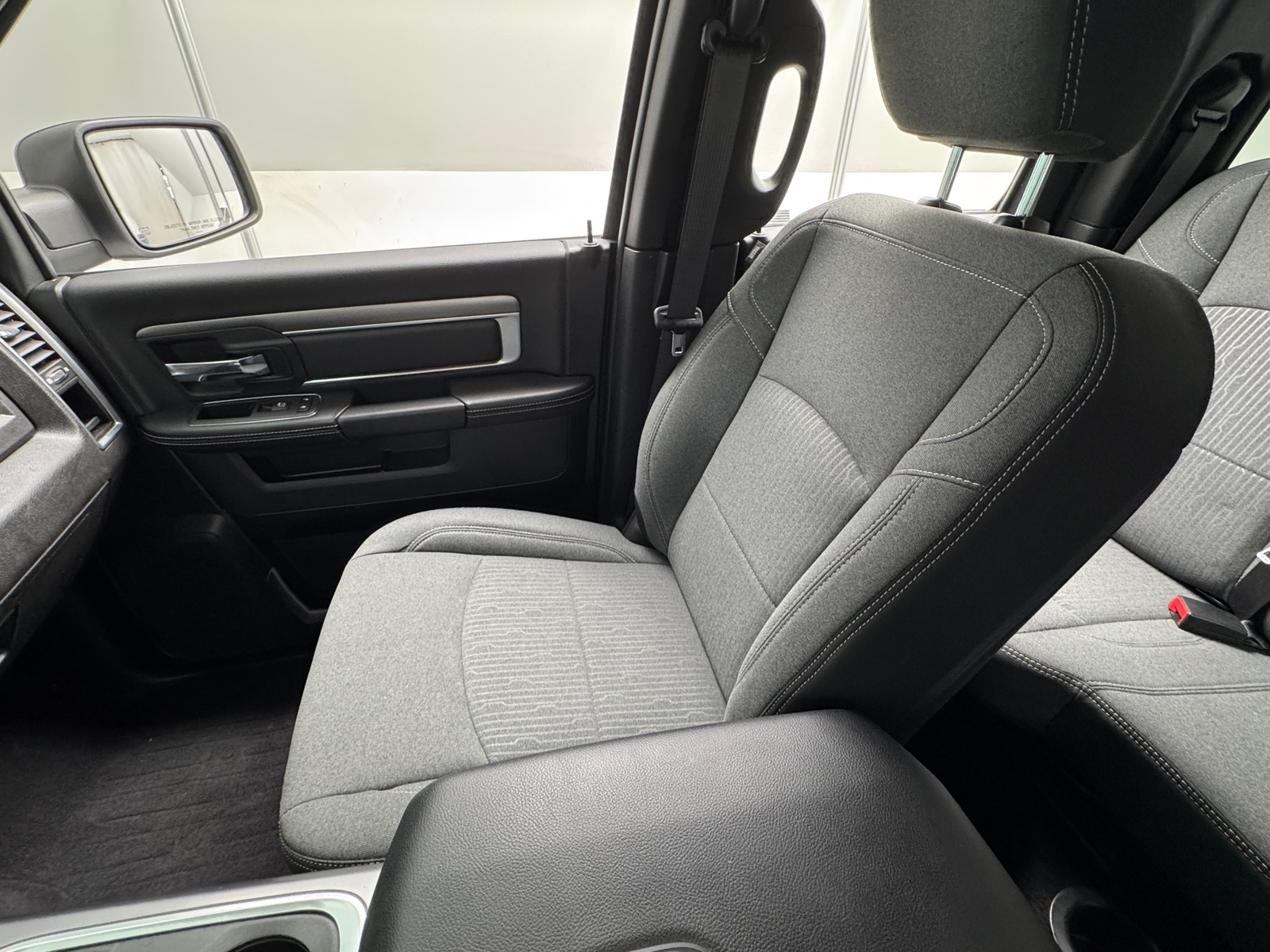Thumbnail: 2022 RAM 1500 Classic - 2