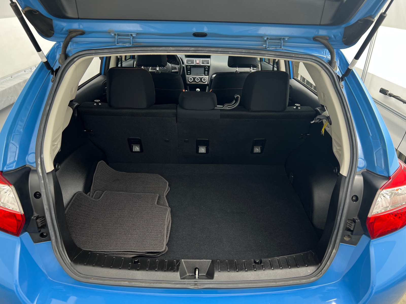 Thumbnail: 2016 Subaru Crosstrek - 7