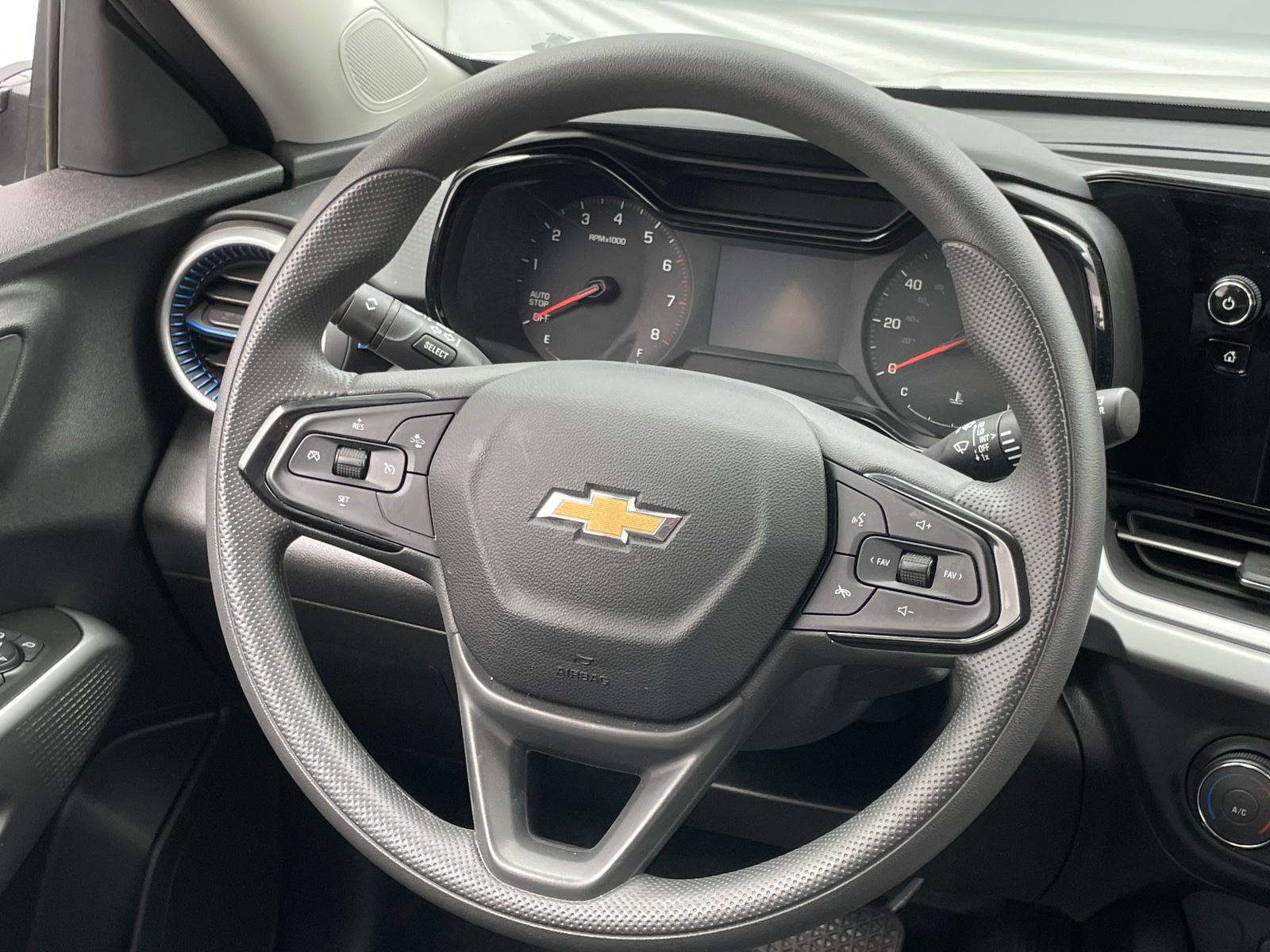 Thumbnail: 2025 Chevrolet Trax - 5