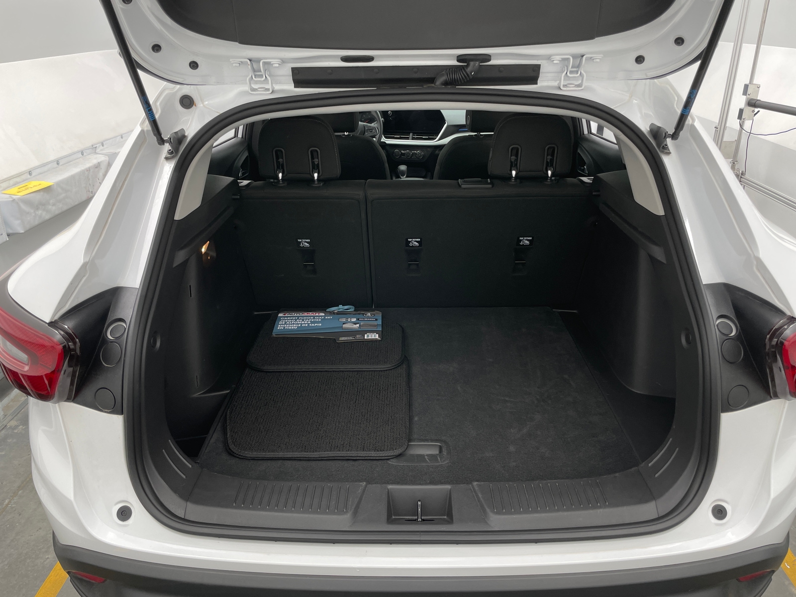 Thumbnail: 2025 Chevrolet Trax - 7