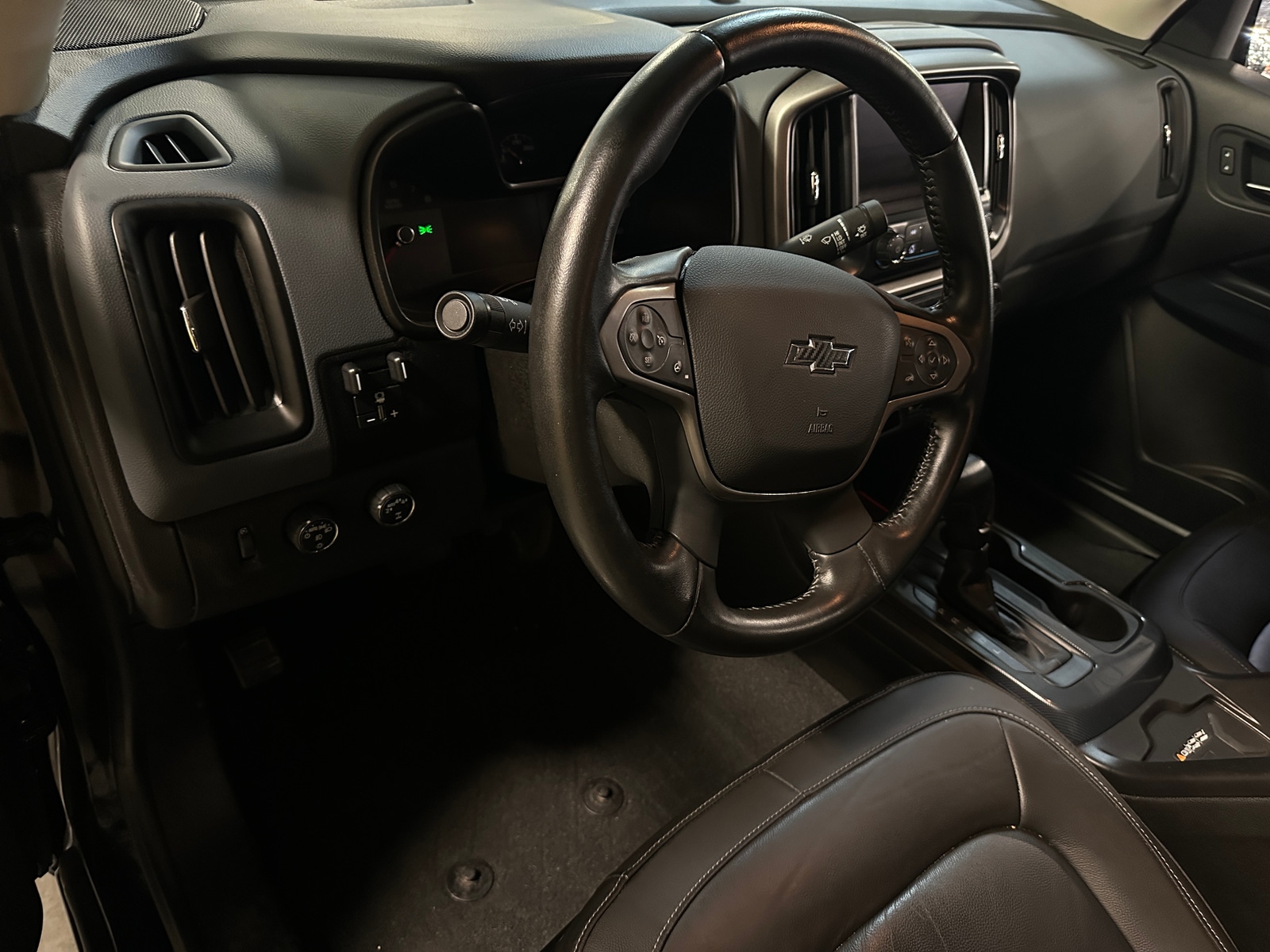 Thumbnail: 2021 Chevrolet Colorado - 2