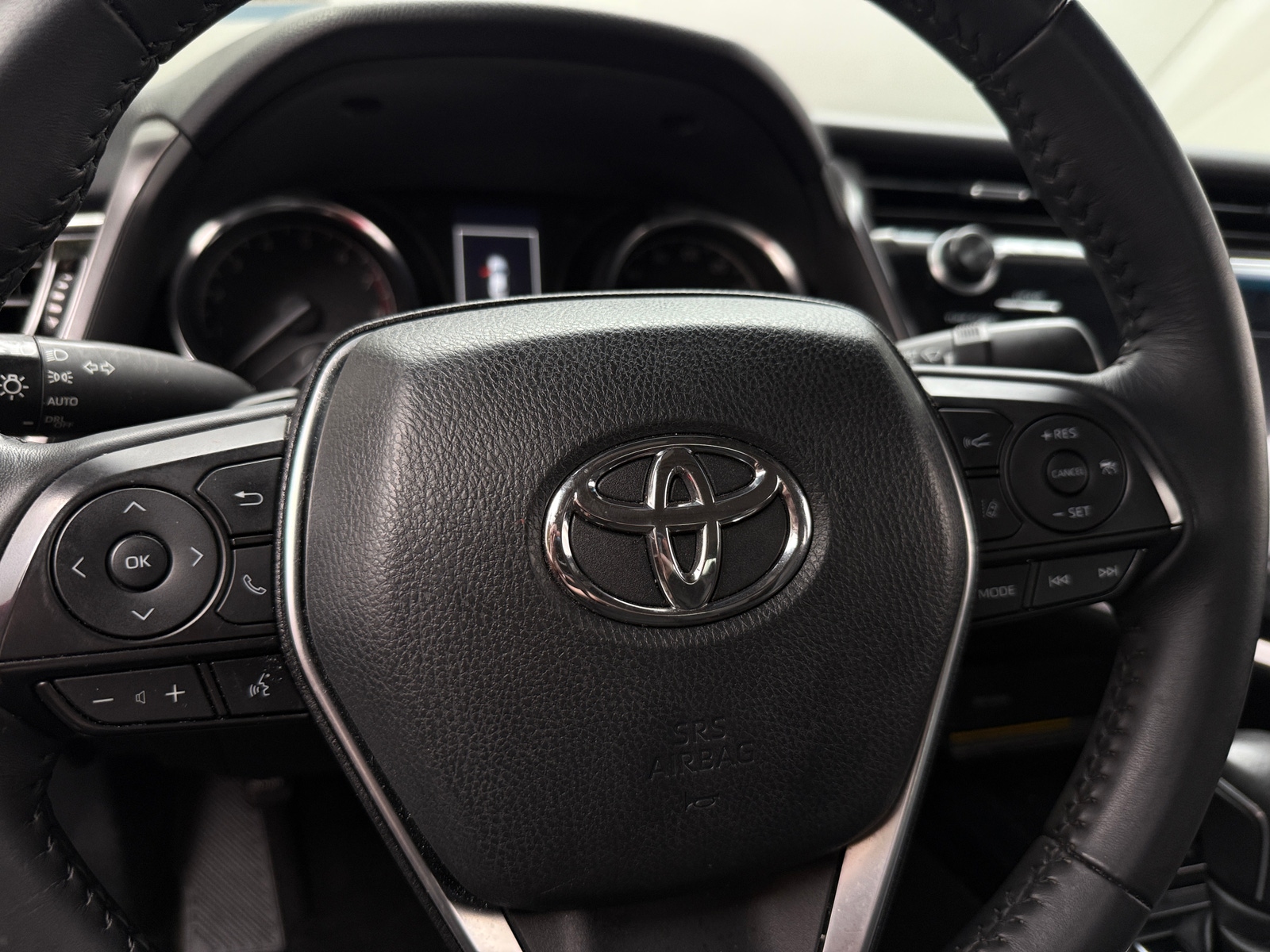 Thumbnail: 2018 Toyota Camry - 4
