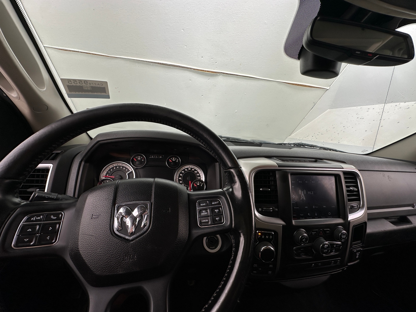 Thumbnail: 2019 RAM 1500 Classic - 3