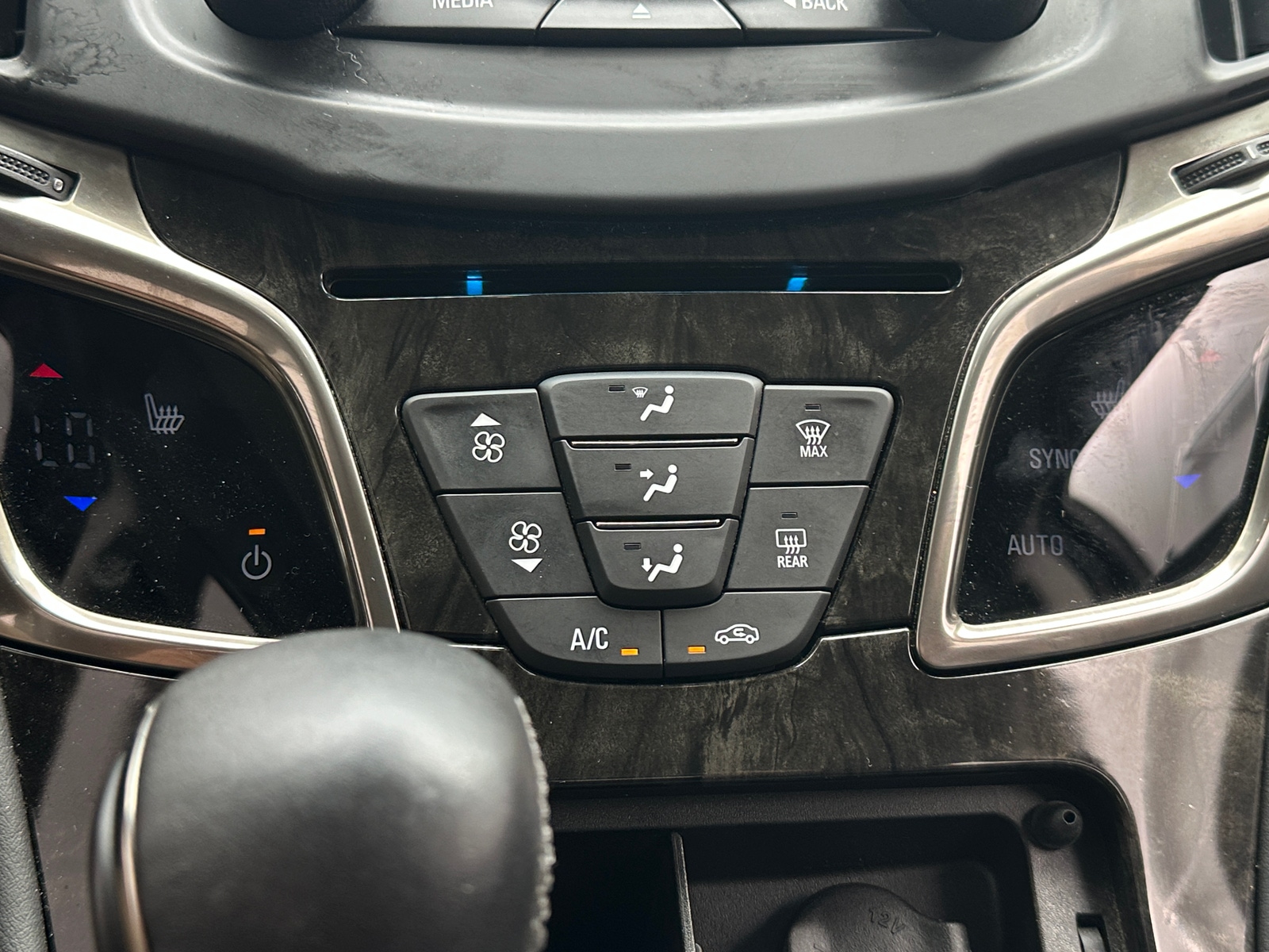 Thumbnail: 2015 Buick LaCrosse - 3