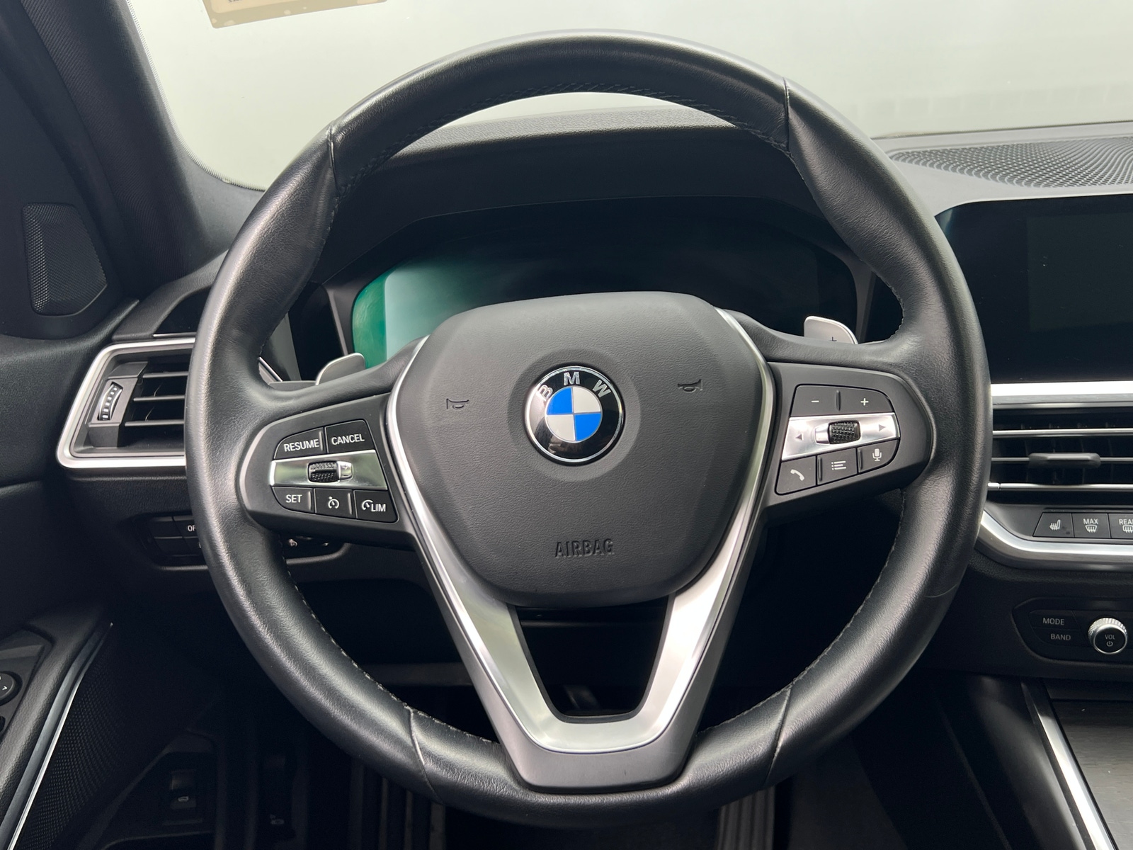 Thumbnail: 2022 BMW 3 Series - 4