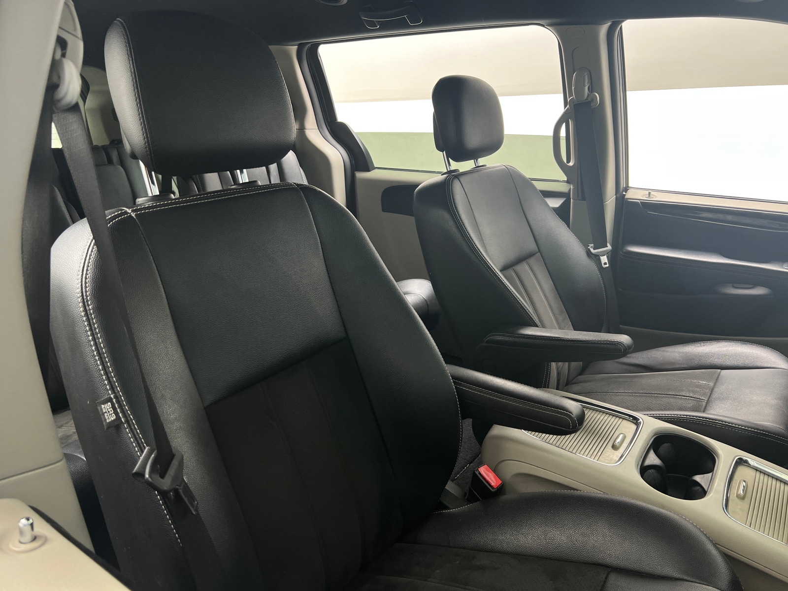 Thumbnail: 2019 Dodge Grand Caravan - 2