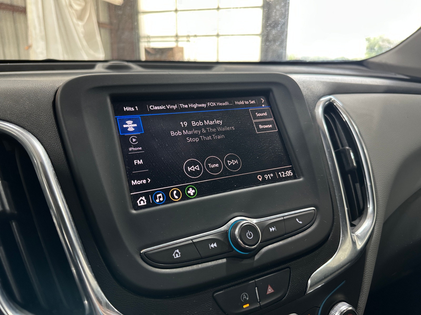 Thumbnail: 2023 Chevrolet Equinox - 4