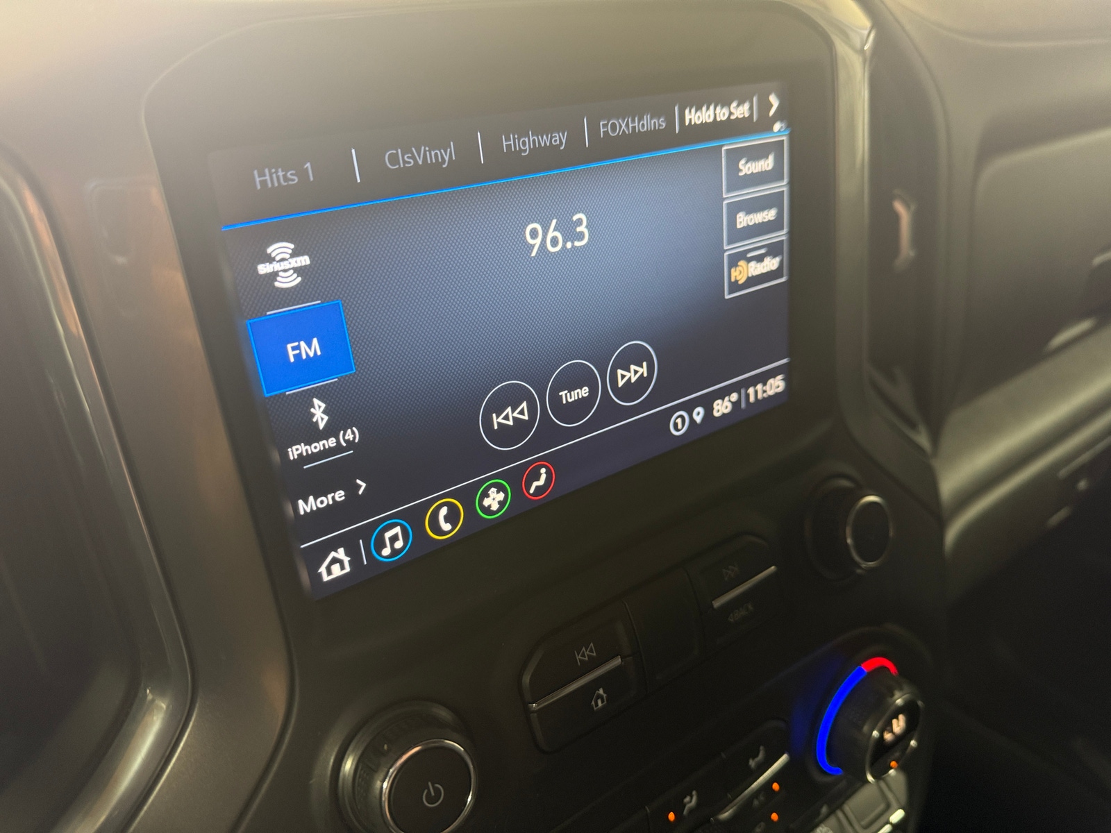 Thumbnail: 2021 Chevrolet Silverado 1500 - 4