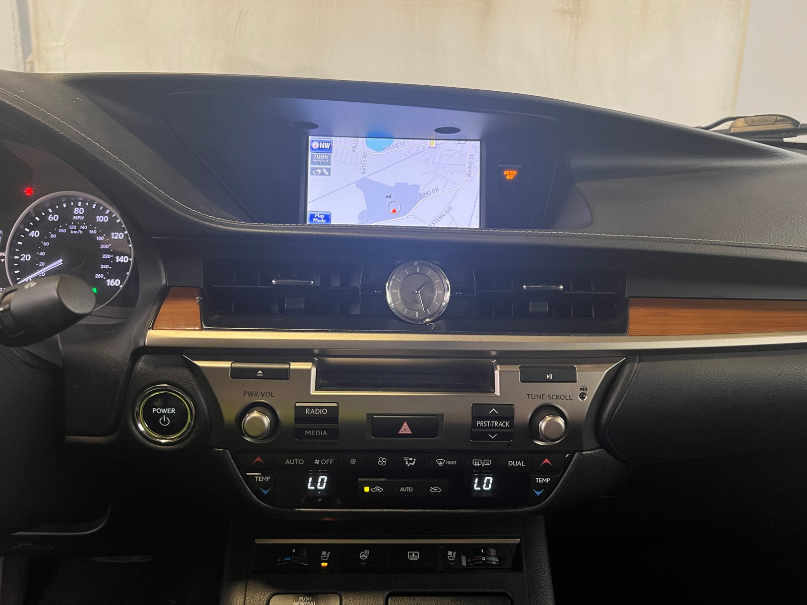 Thumbnail: 2014 Lexus ES - 3