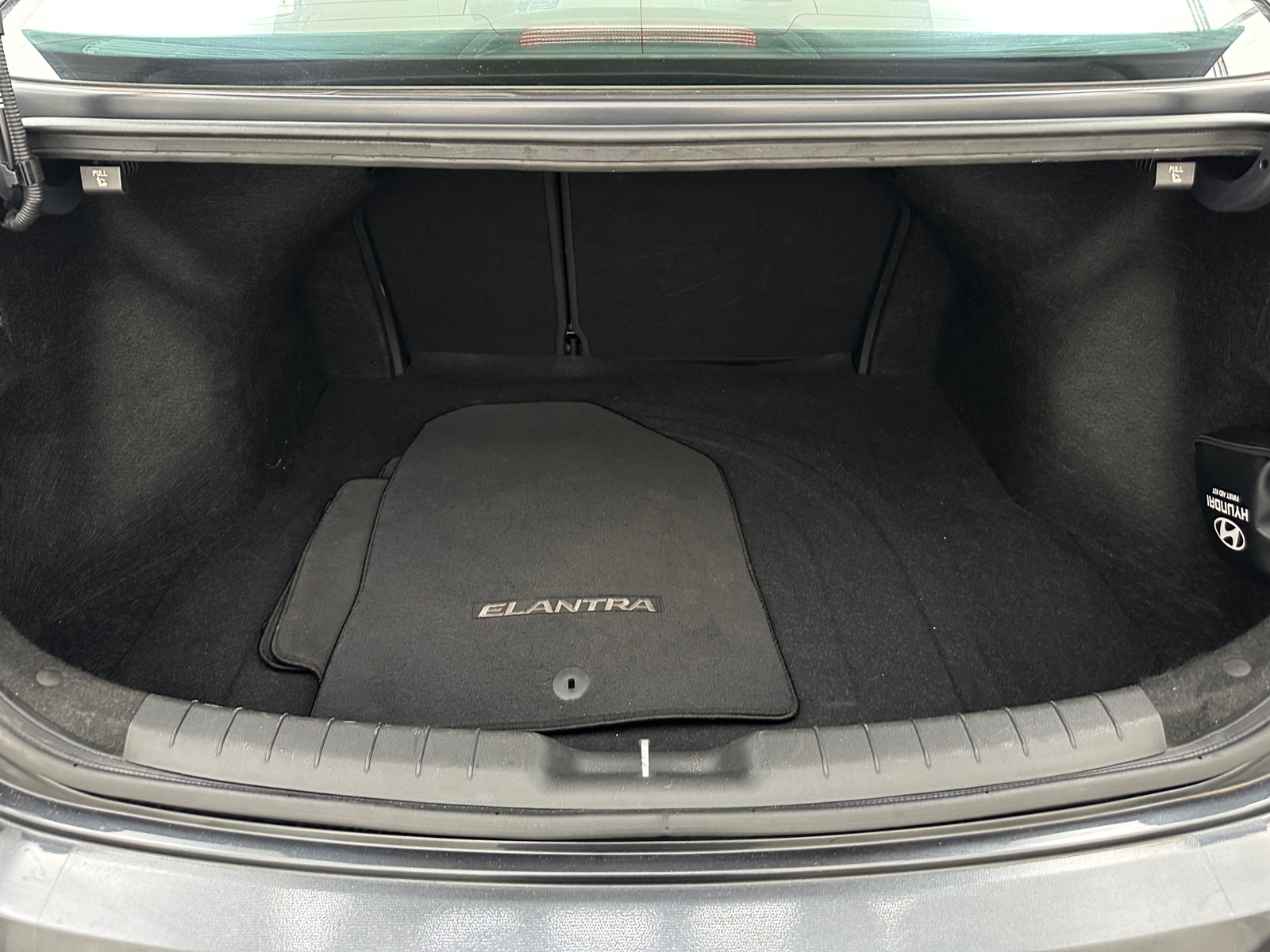 Thumbnail: 2020 Hyundai Elantra - 7