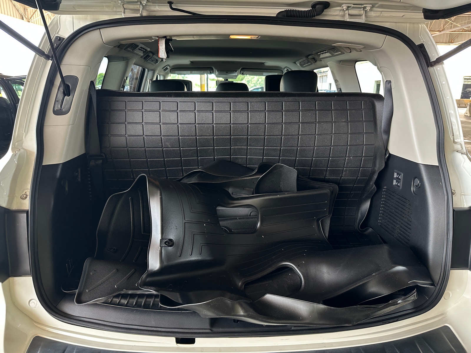 Thumbnail: 2019 Nissan Armada - 6