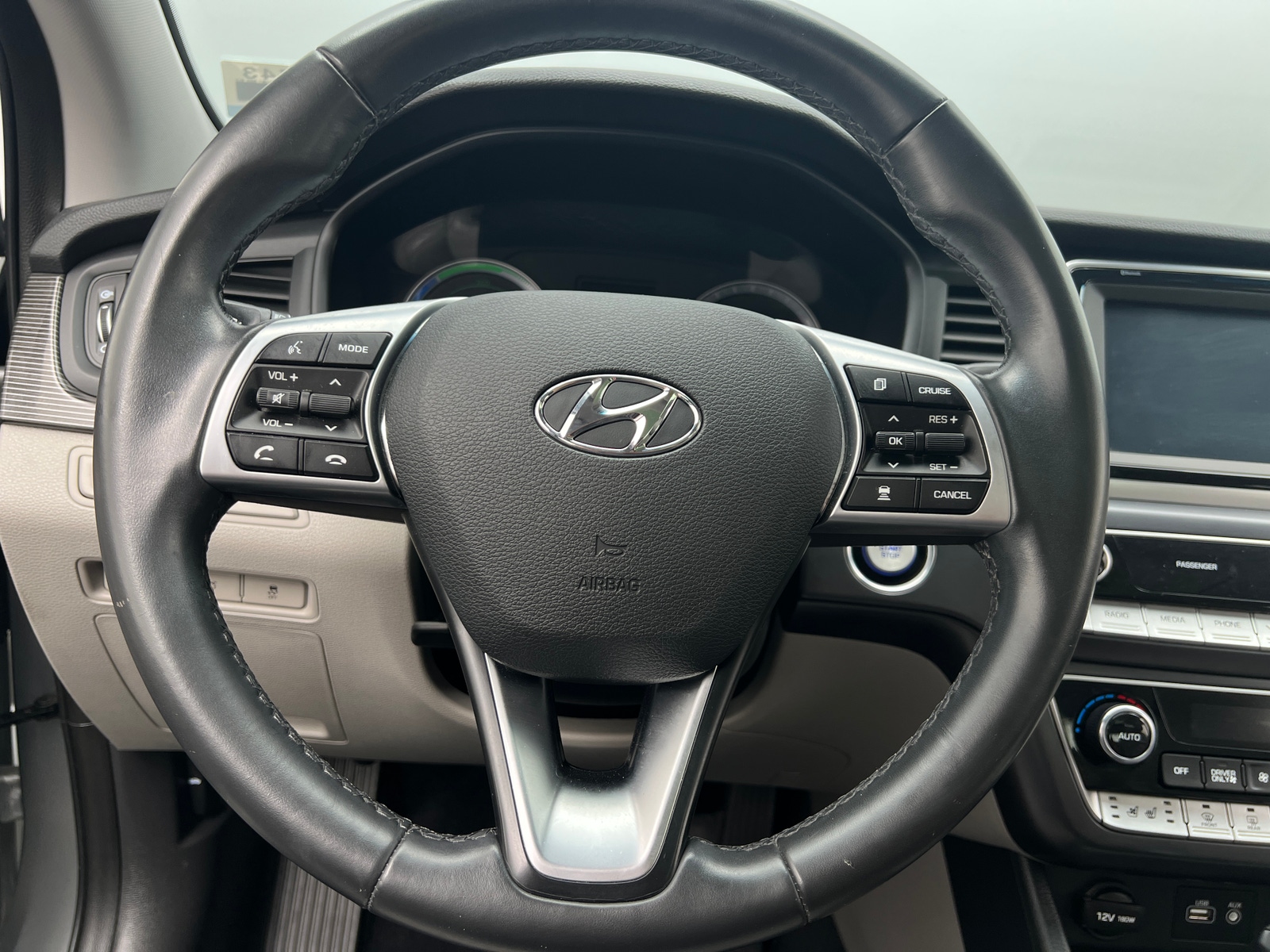 Thumbnail: 2019 Hyundai Sonata - 4