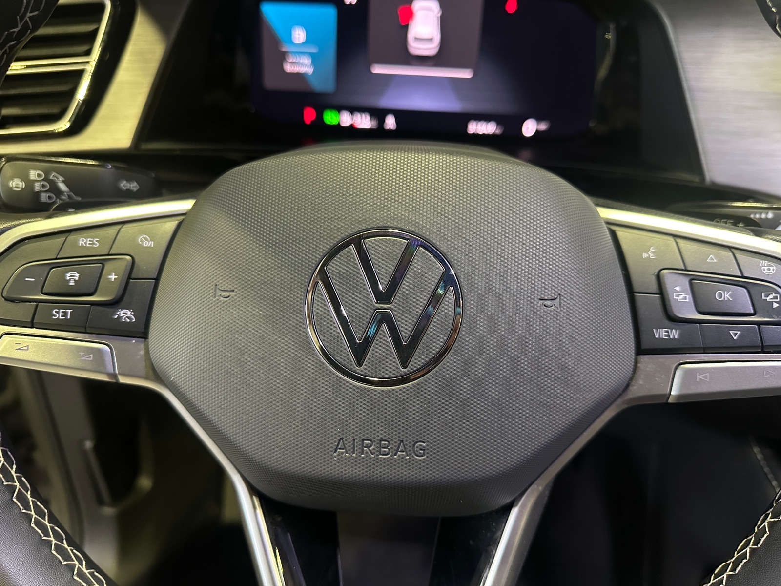 Thumbnail: 2024 Volkswagen Atlas - 4