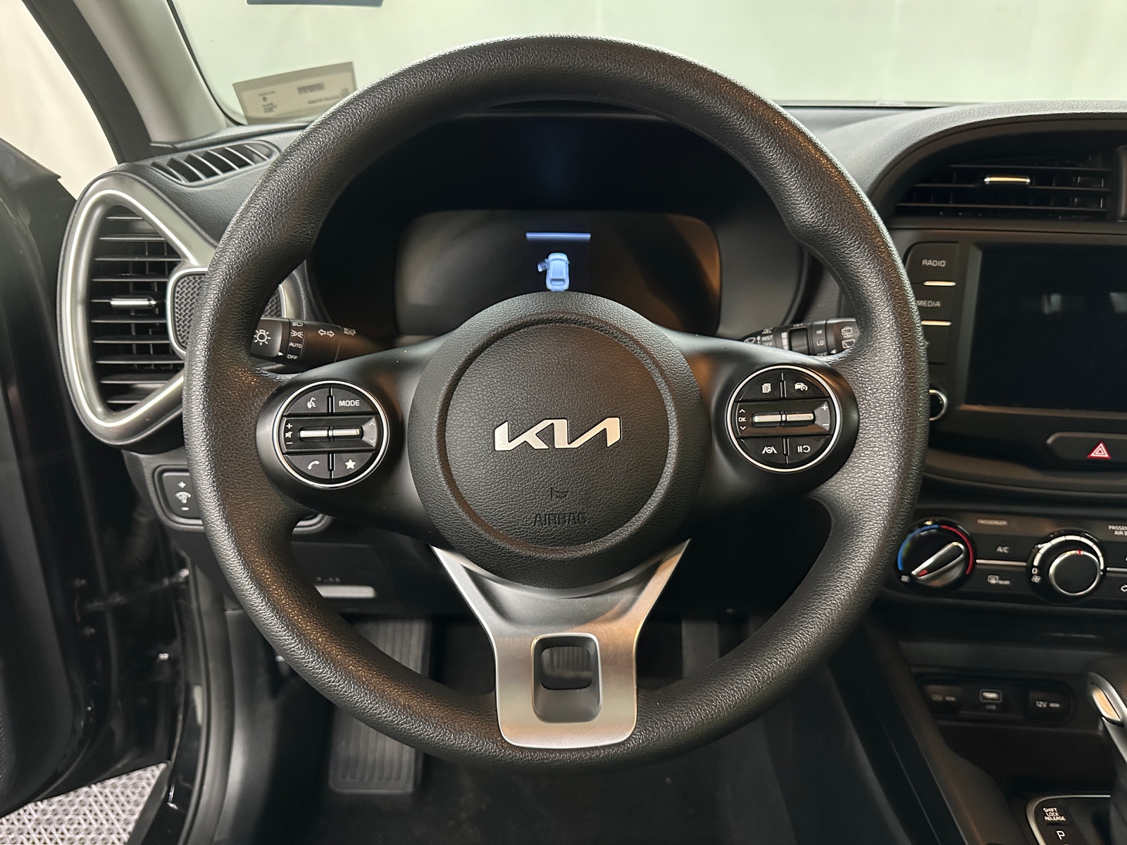 Thumbnail: 2023 Kia Soul - 5
