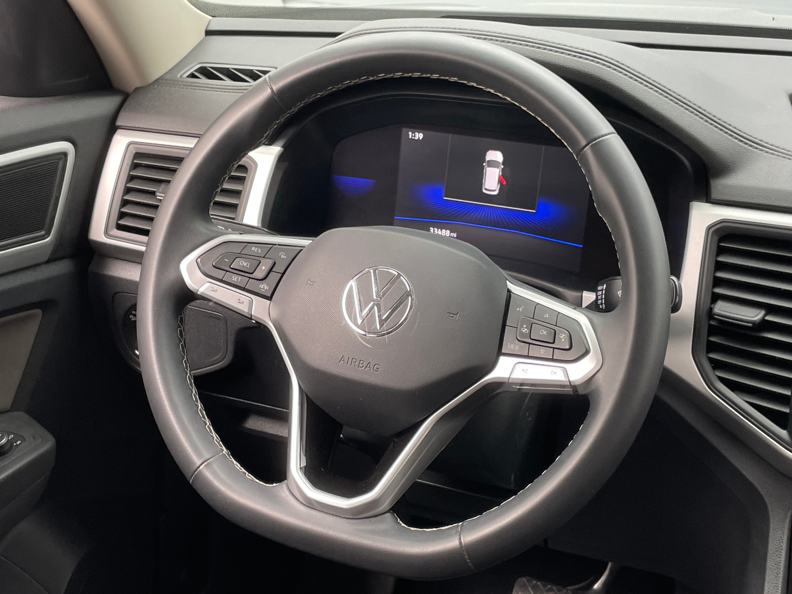 Thumbnail: 2022 Volkswagen Atlas - 4