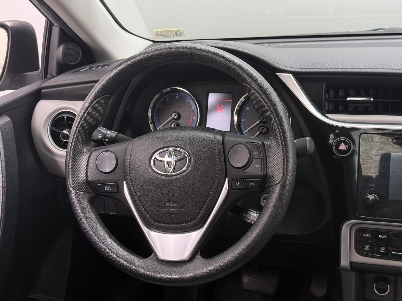 Thumbnail: 2017 Toyota Corolla - 5