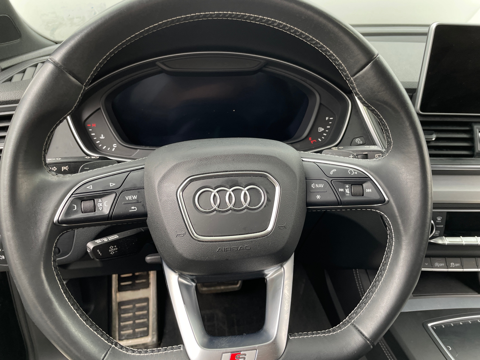 Thumbnail: 2020 Audi SQ5 - 4