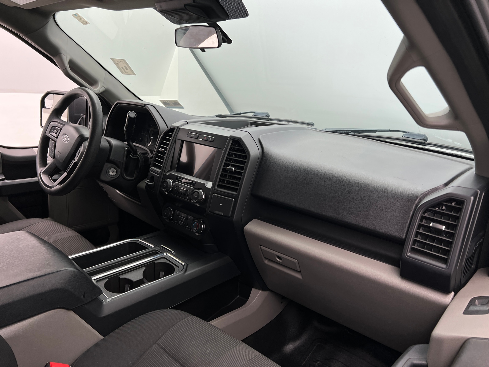 Thumbnail: 2019 Ford Econoline - 3