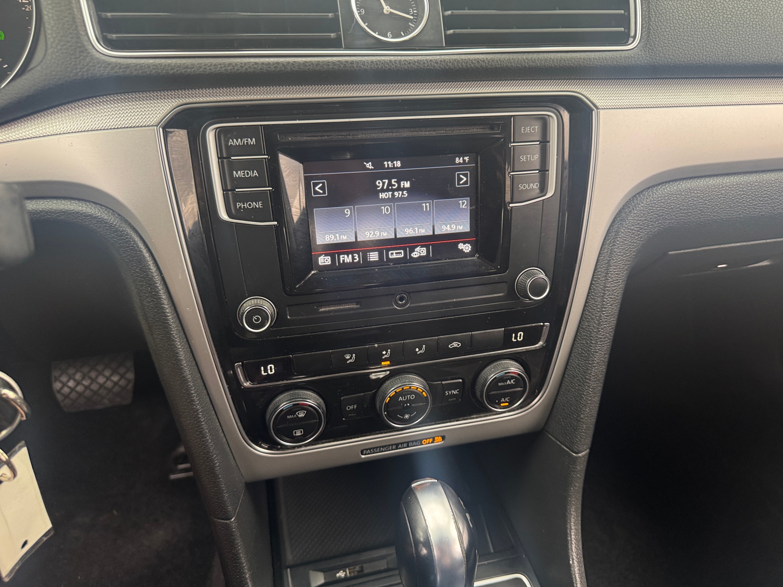 Thumbnail: 2016 Volkswagen Passat - 4