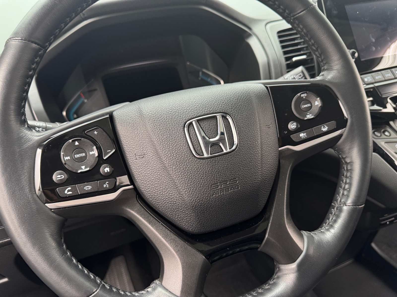 Thumbnail: 2023 Honda Odyssey - 4