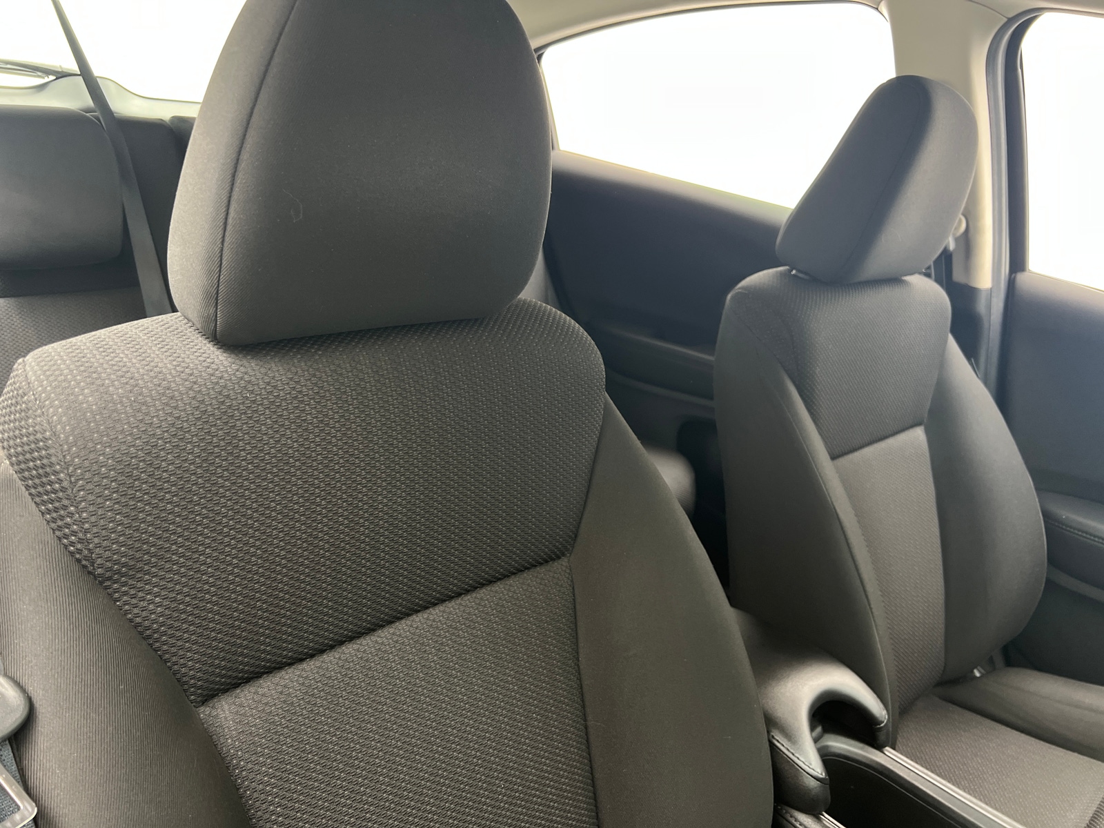 Thumbnail: 2016 Honda HR-V - 2