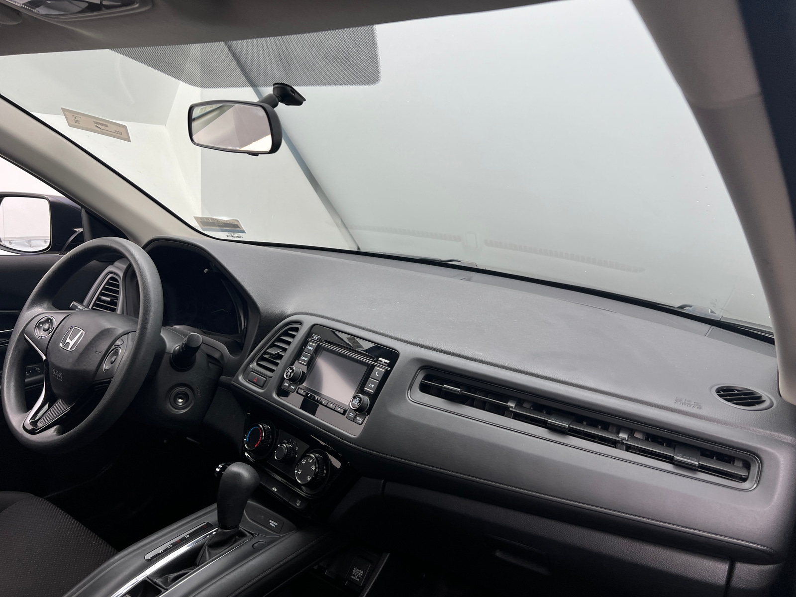 Thumbnail: 2016 Honda HR-V - 3