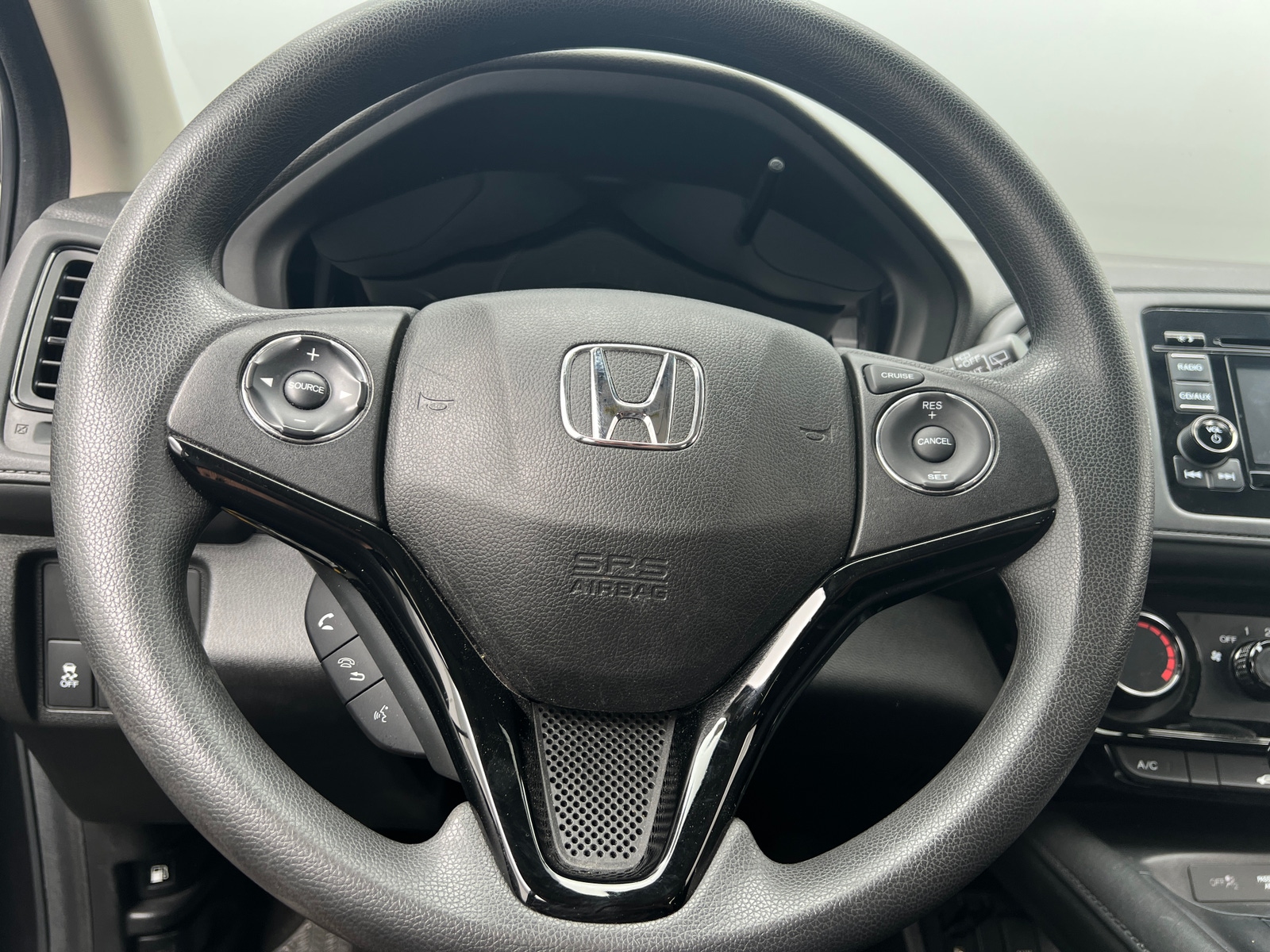 Thumbnail: 2016 Honda HR-V - 5