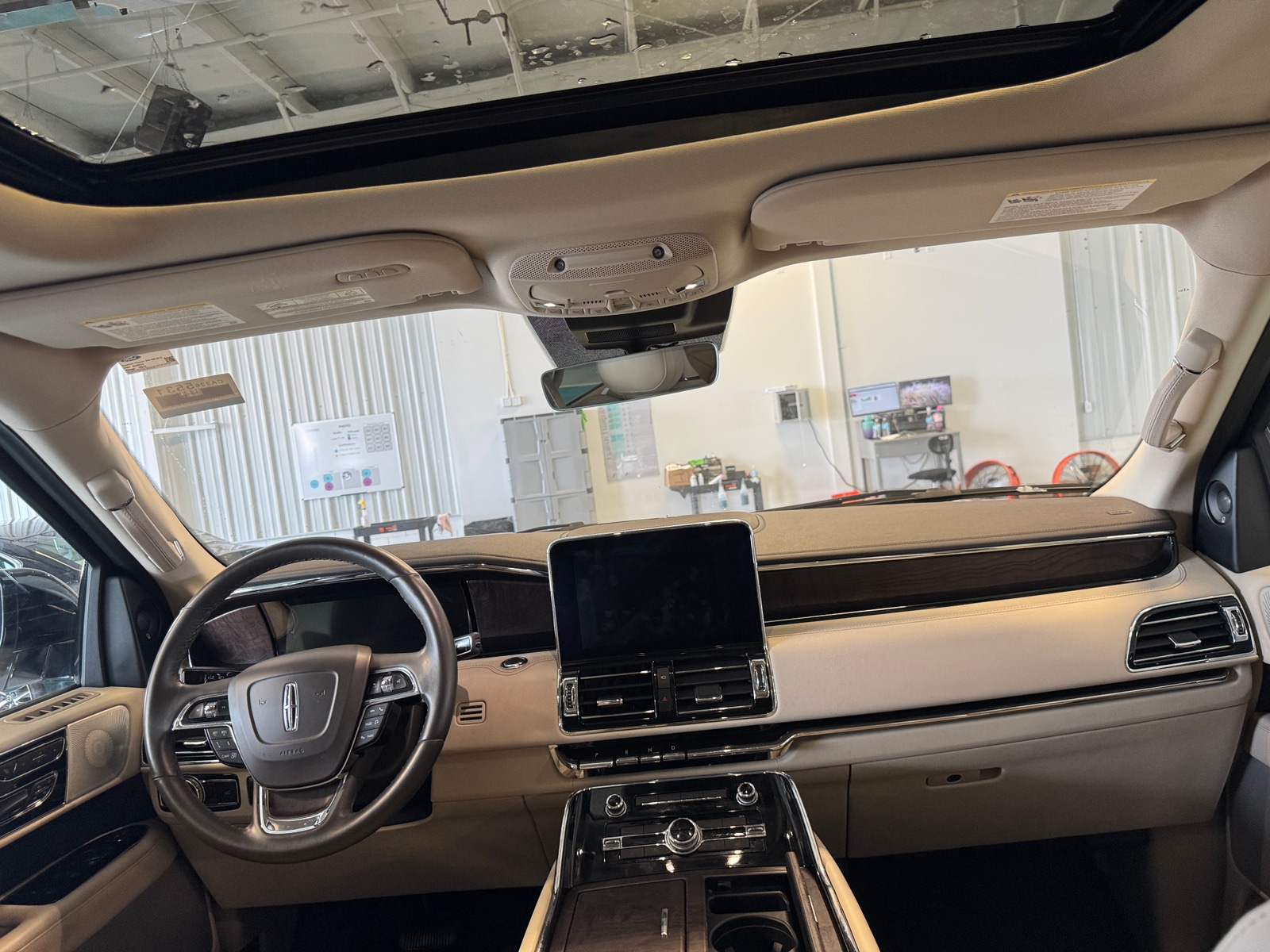 Thumbnail: 2020 Lincoln Navigator - 2