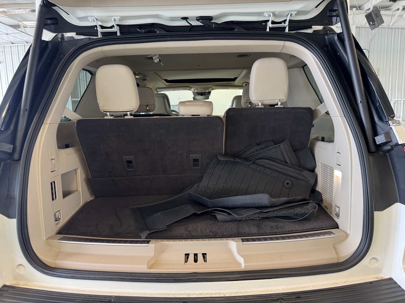 Thumbnail: 2020 Lincoln Navigator - 6