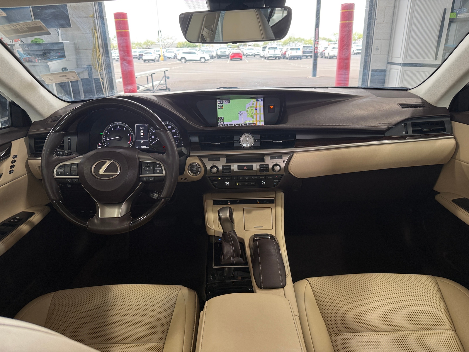 Thumbnail: 2016 Lexus ES - 2