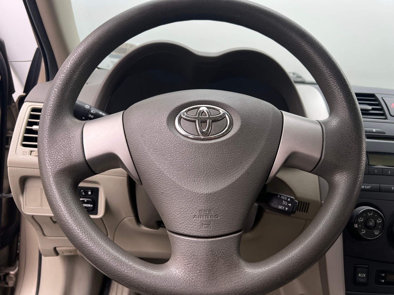 Thumbnail: 2010 Toyota Corolla - 5