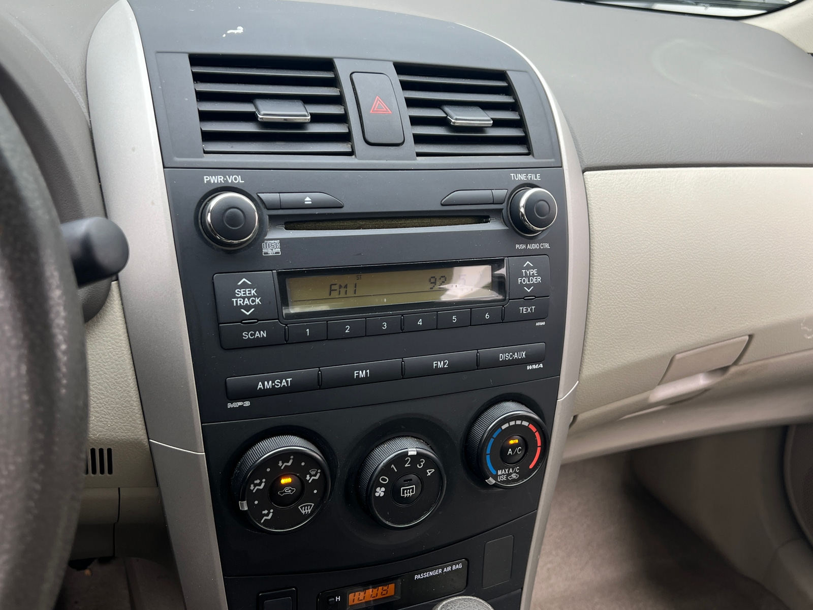 Thumbnail: 2010 Toyota Corolla - 4