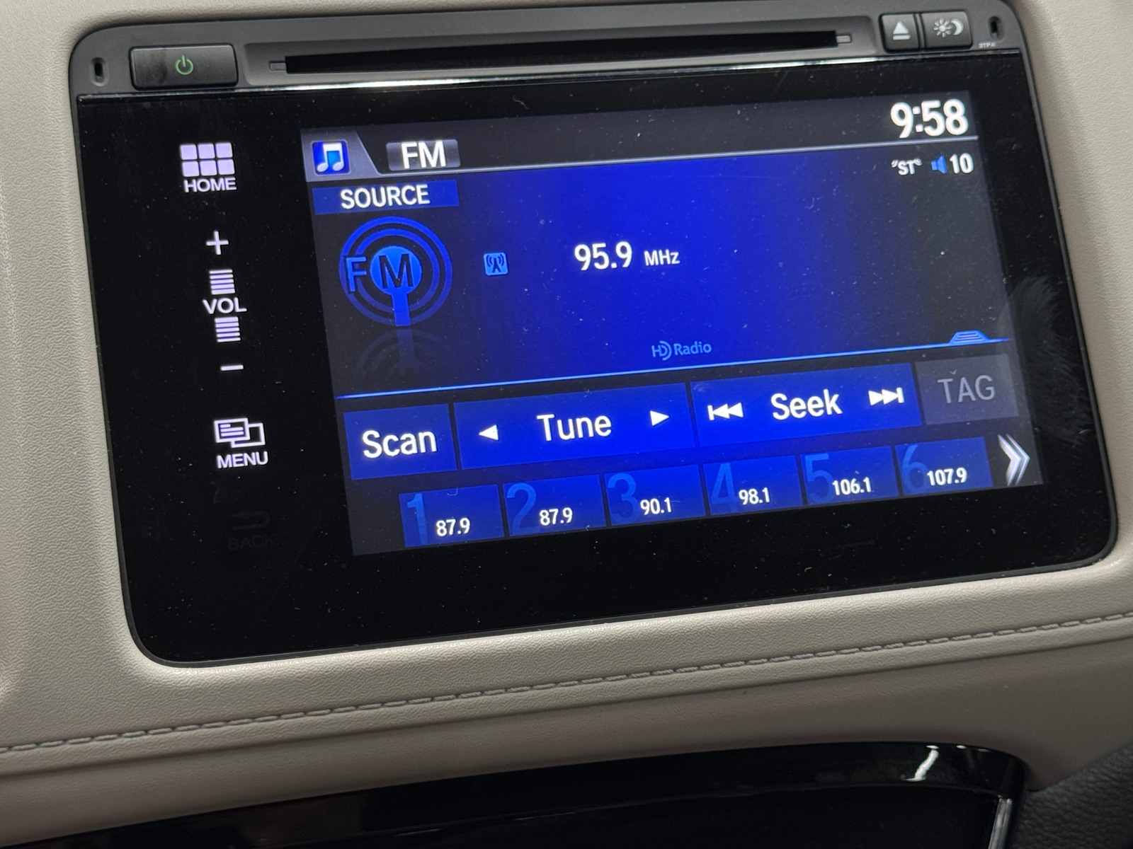 Thumbnail: 2018 Honda HR-V - 3