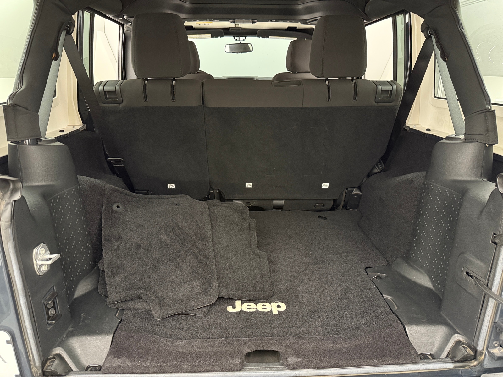 Thumbnail: 2017 Jeep Wrangler - 7