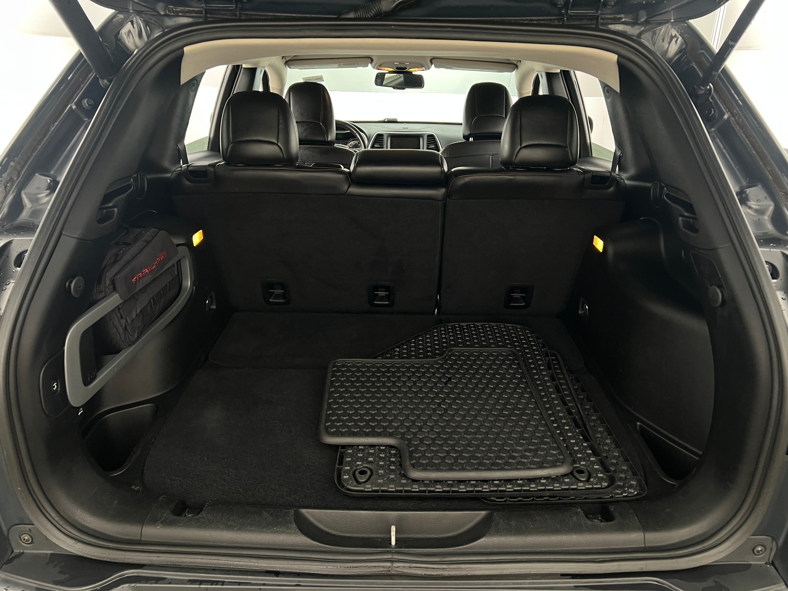 Thumbnail: 2016 Jeep Cherokee - 6