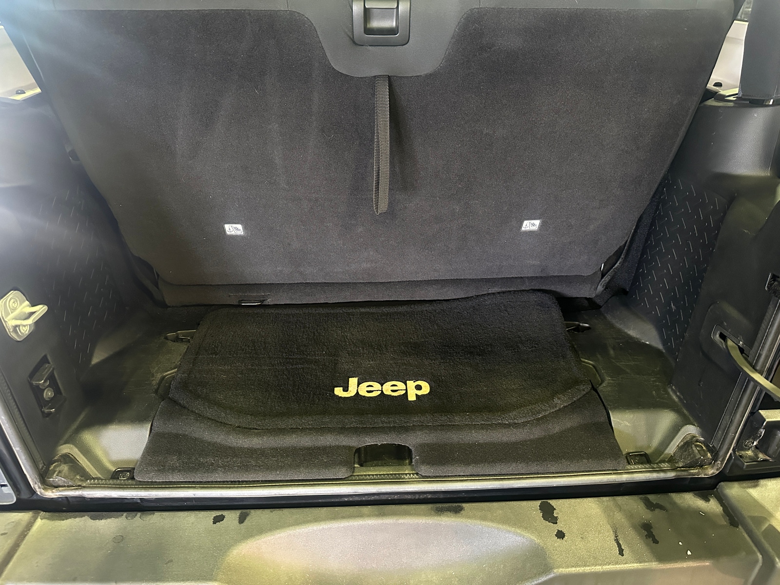 Thumbnail: 2012 Jeep Wrangler - 7