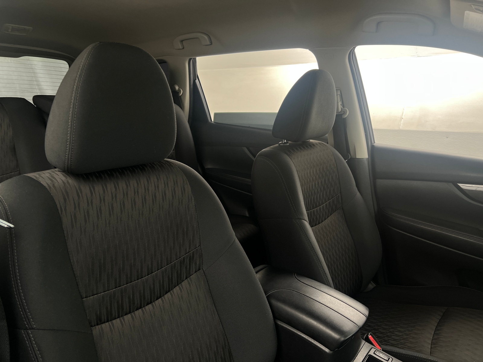 Thumbnail: 2019 Nissan Rogue - 2