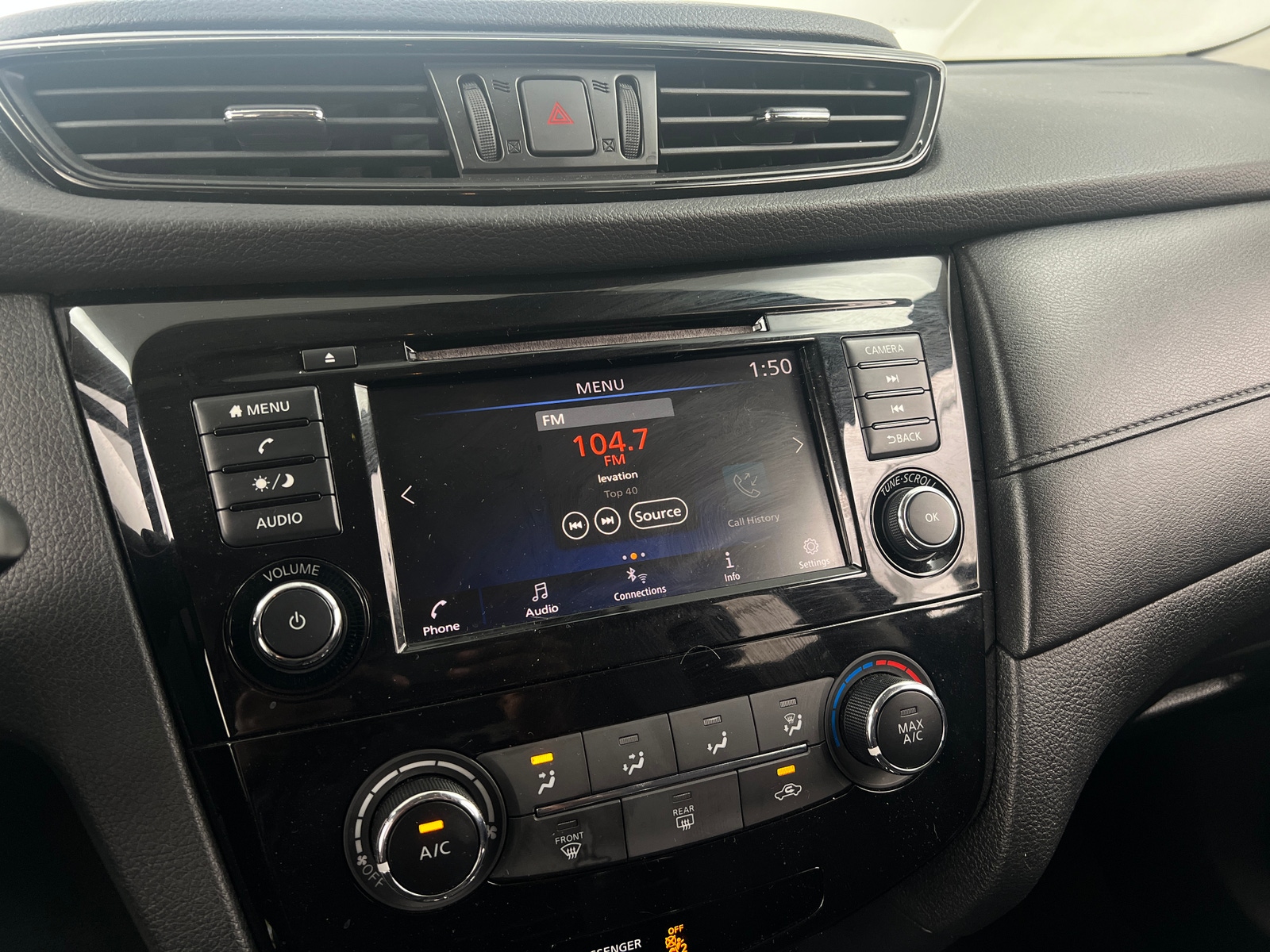 Thumbnail: 2019 Nissan Rogue - 4