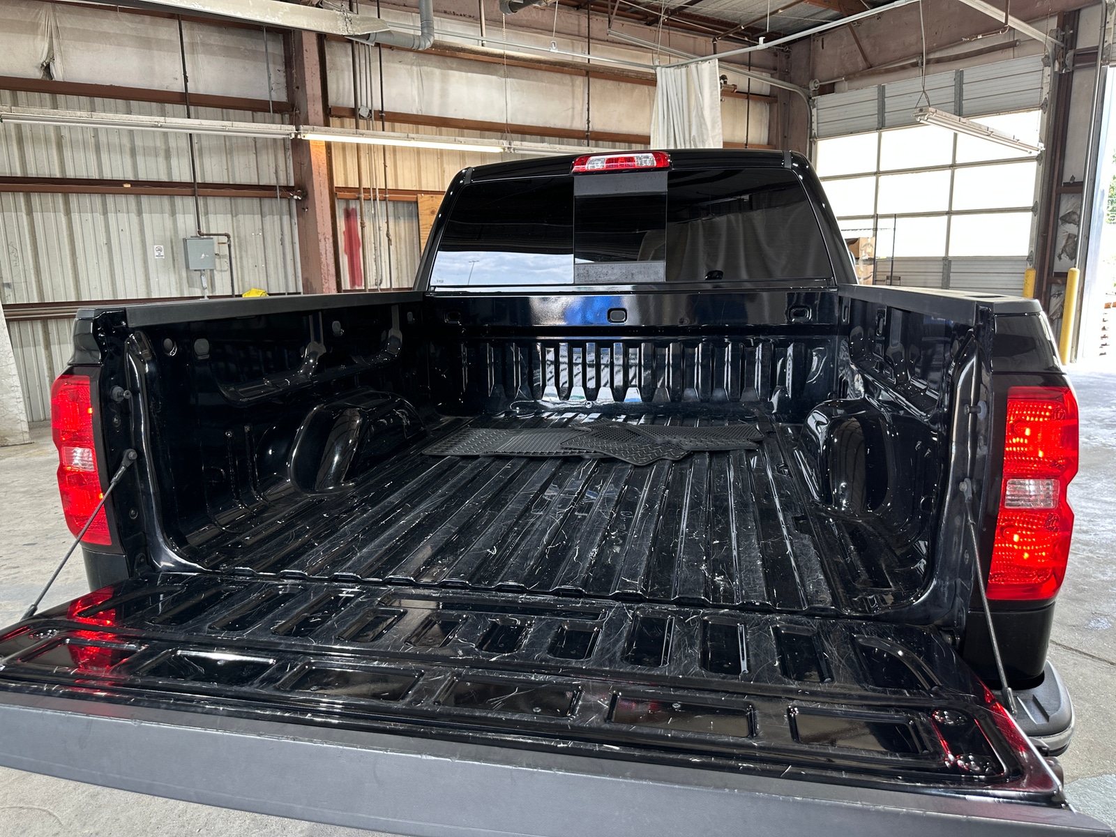 Thumbnail: 2017 Chevrolet Silverado 1500 - 7