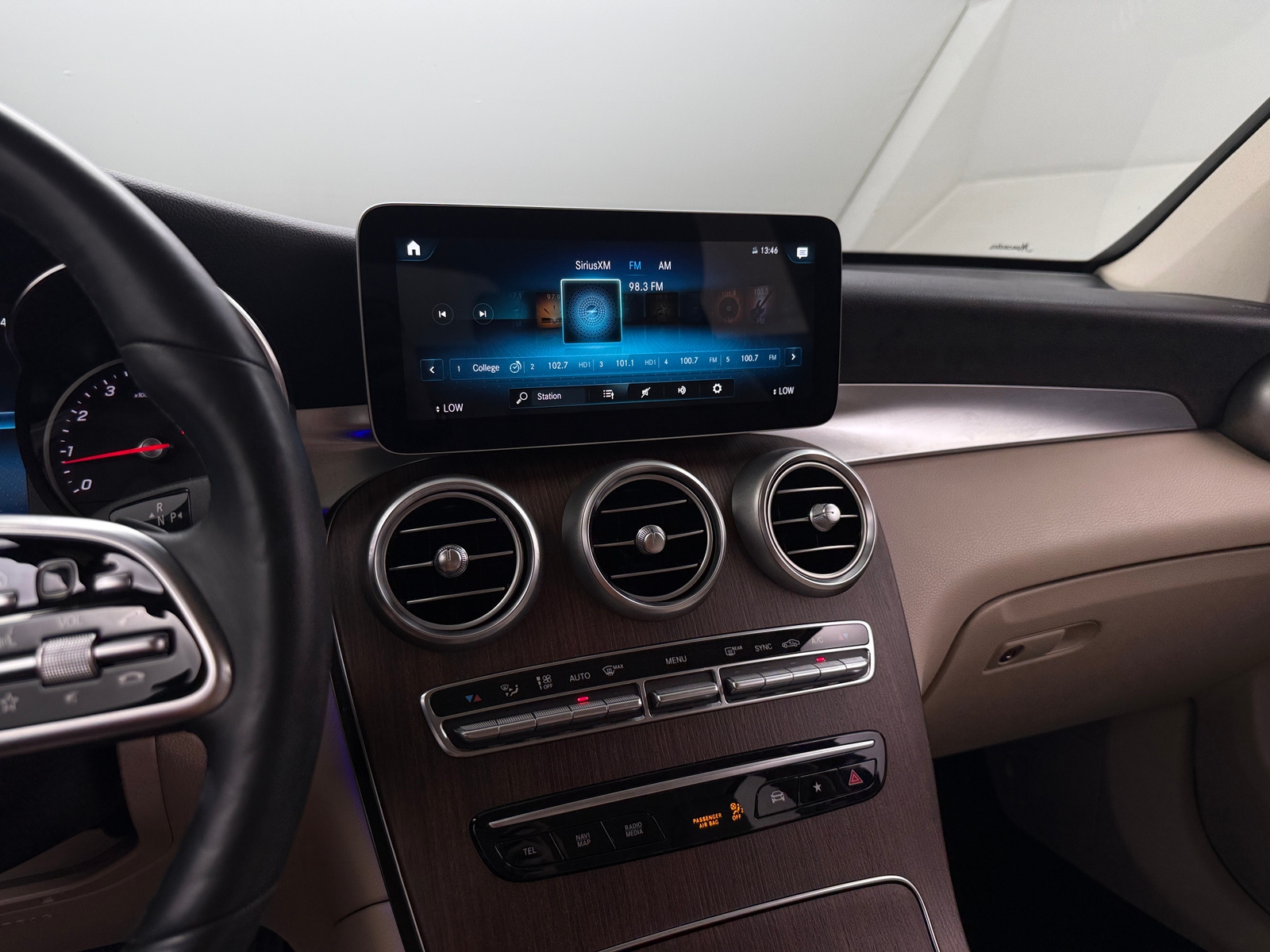 Thumbnail: 2020 Mercedes-Benz GLC - 3