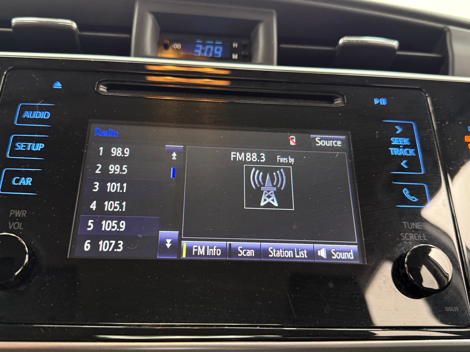 Thumbnail: 2019 Toyota Corolla - 3